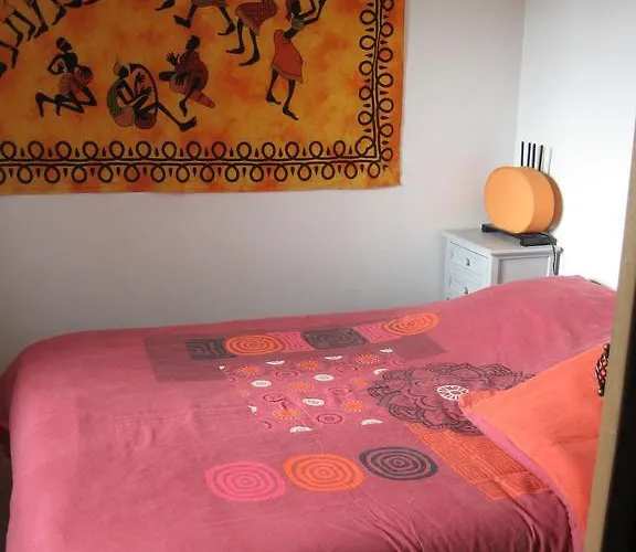 Les Elfes מונטקלאר